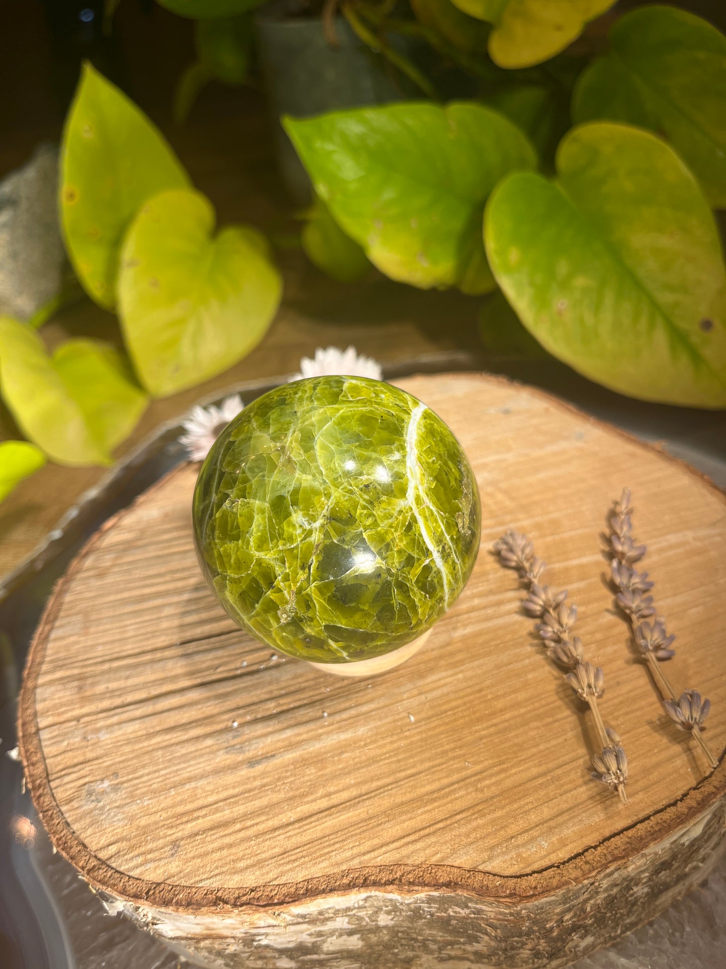 Groene opaal bol 1