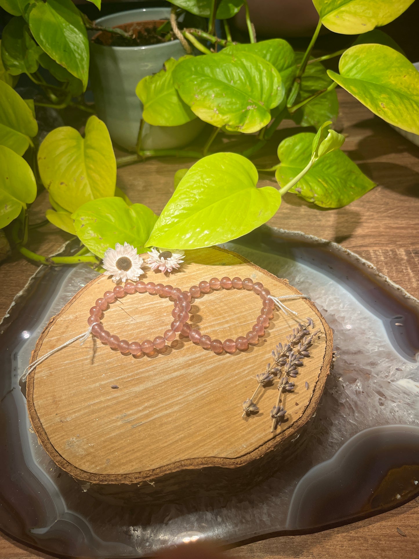 Aardbeienkwarts armband (8mm)