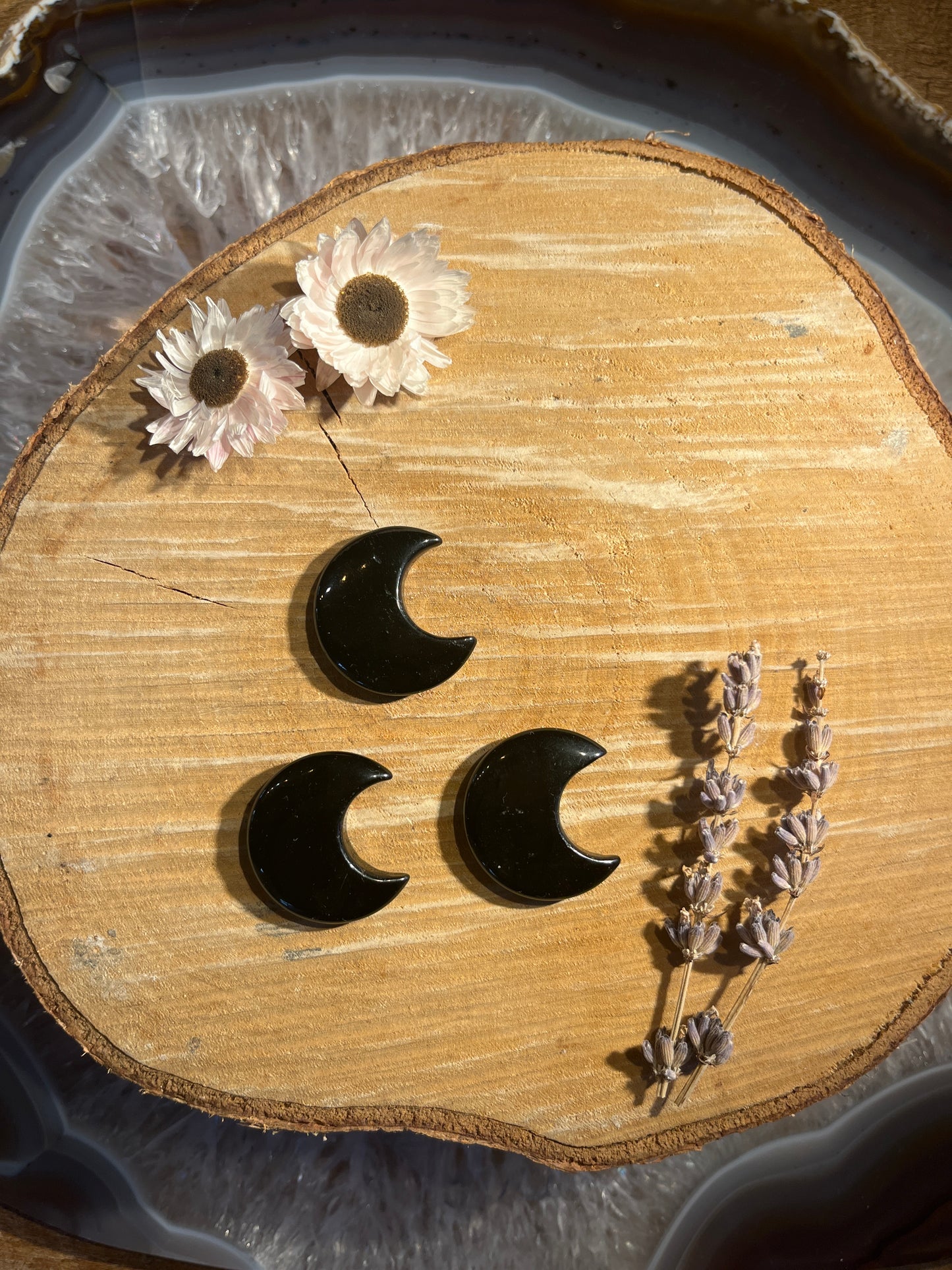 Zwarte obsidiaan maantje