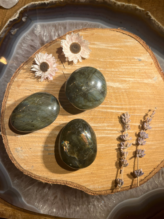 Labradoriet handsteen