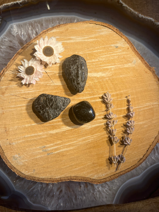 Zwarte toermalijn trommelsteen