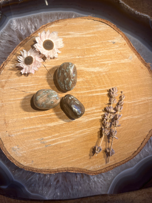 Nunderiet trommelsteen