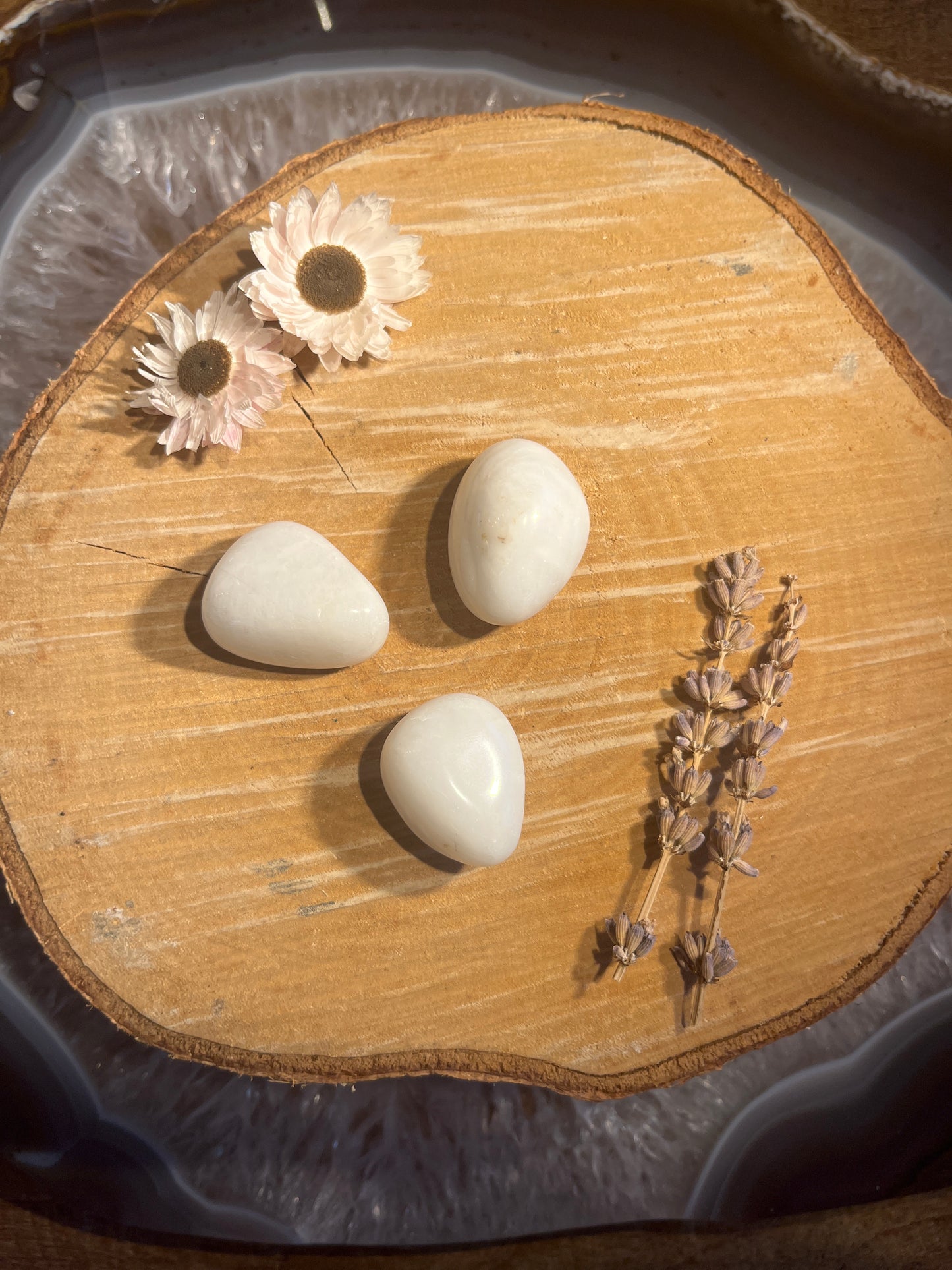 Witte agaat trommelsteen