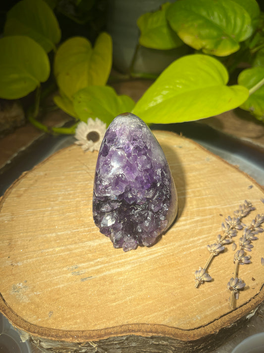 Amethist kristal half gepolijst 2