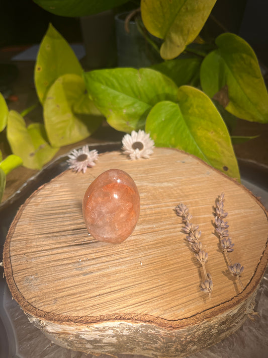 Hematoïdekwarts/ hematietkwarts sculptuur 1