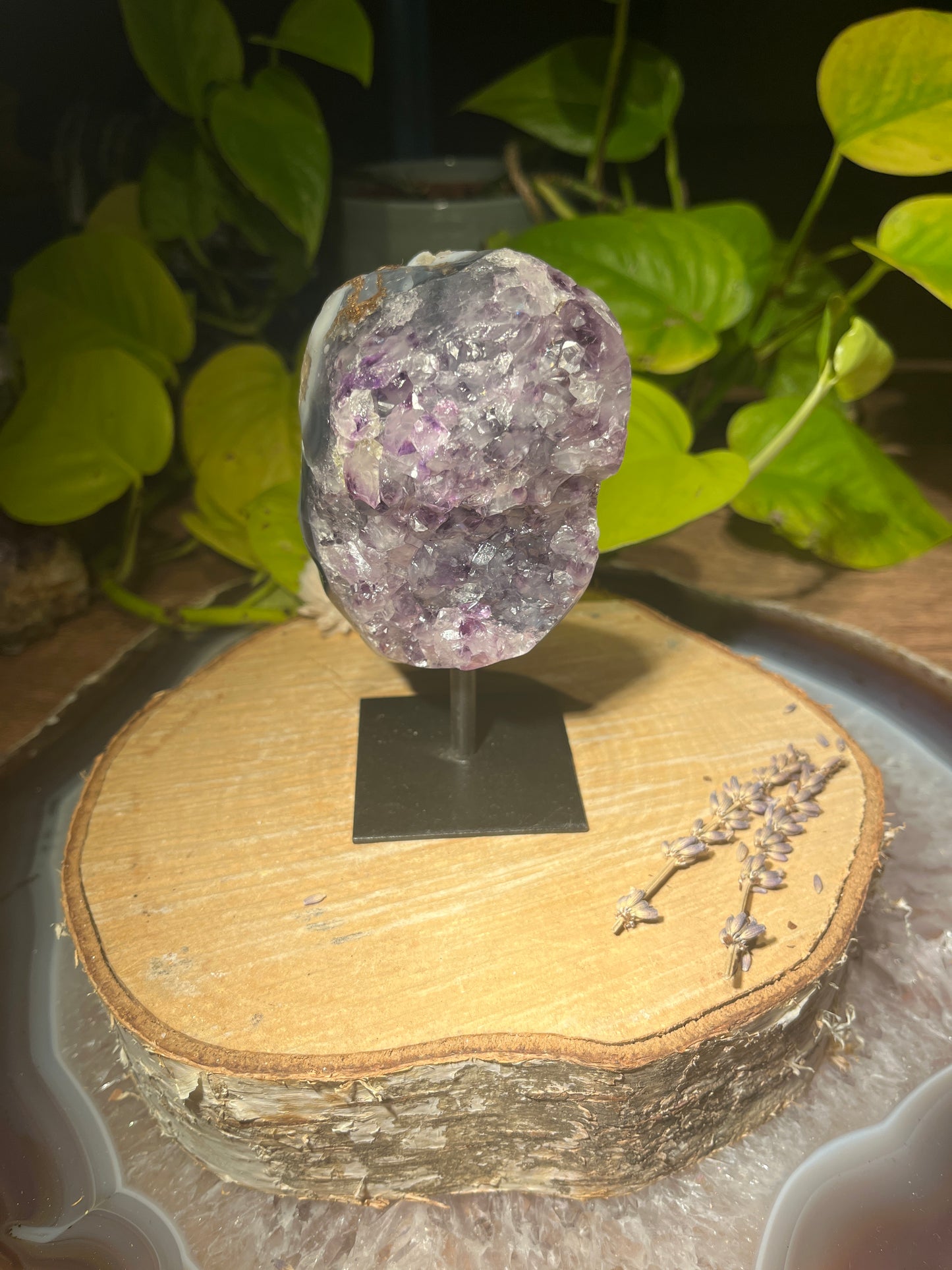 Amethist op staander 1